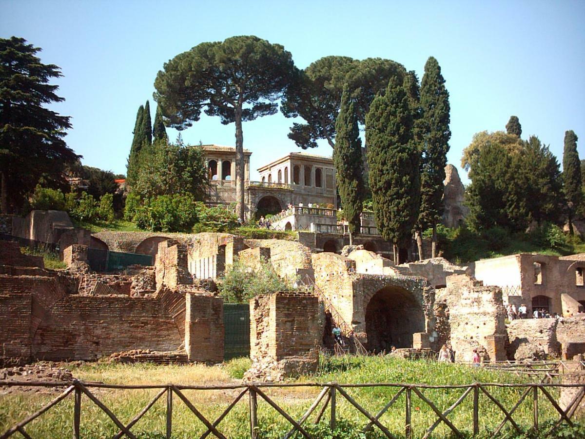 B&B Gio Colosseo - Celio Rome Bagian luar foto